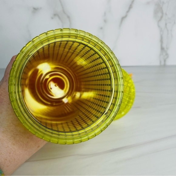 Starbucks Summer 2022 Lemon Yellow Pink Gradient Ombre Grid 24oz Venti Tumbler - Picture 5 of 5